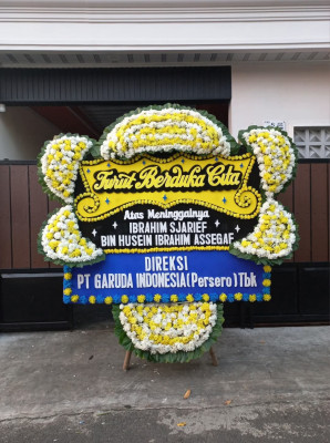 Papan Bunga Duka di Teluk Pakedai